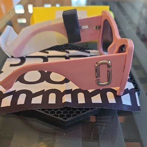 Marc Jacobs 761/s Blush Cat-Eye Sunglasses In PINK display picture 2